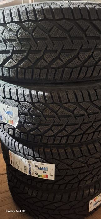 Opony zimowe nowe 225/45/17 25rok