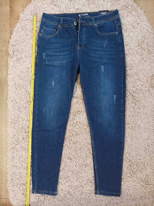 Чоловічі джинси.