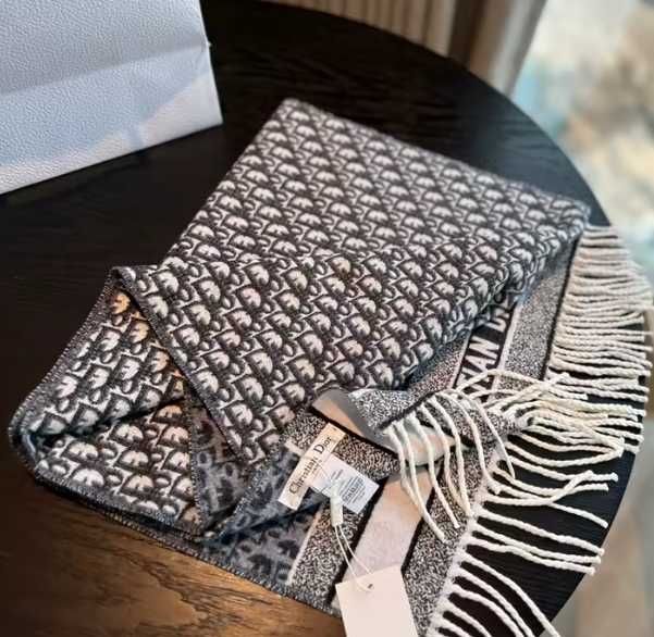 Szalik kaszmir Christian Dior Cashmere Prezent mikołaj choinka