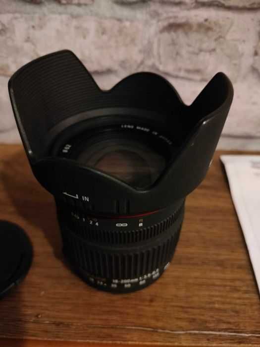 Sprzedam Obiektyw Sigma 18-200mm F3.5-6.3DC