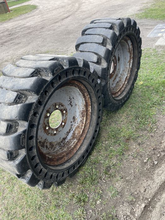Koła opony pełne