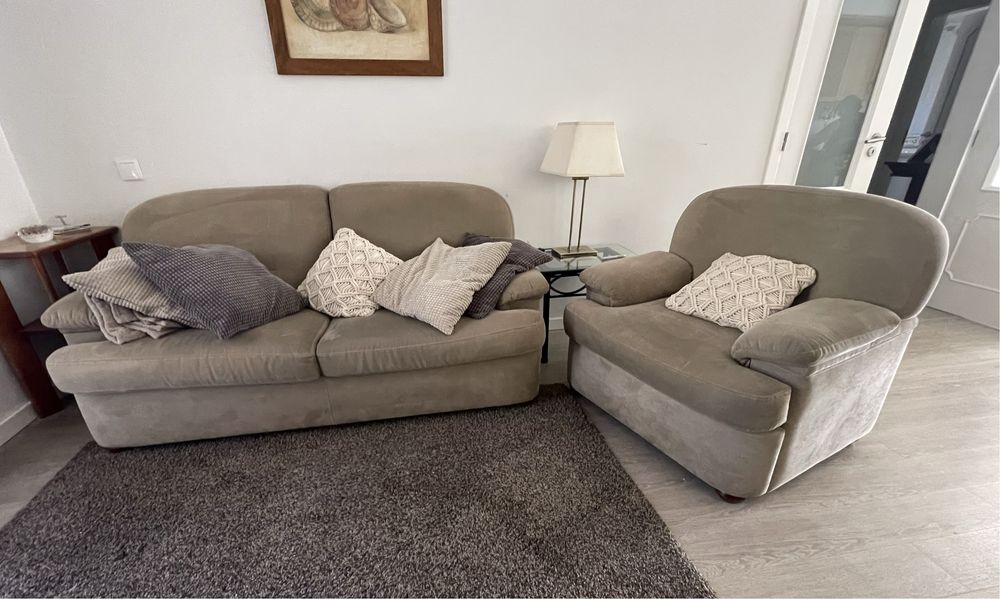 Conjunto de sofá cama e poltrona