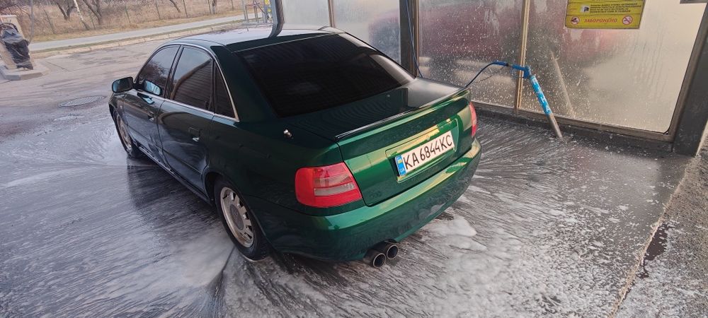 Продам Ауді а4б5