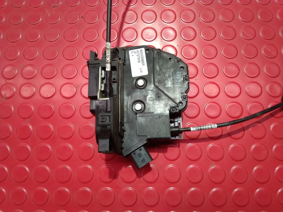 Fechadura / Fecho Porta Trás Direito 825005865R - RENAULT CAPTUR I