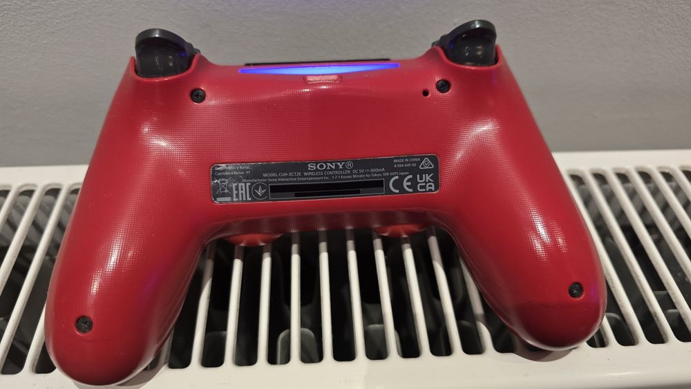 Pad PS4 DualShock 4 V2 – czerwony