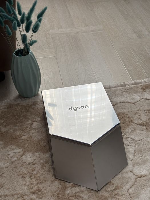 Сушарка для рук Dyson Airblade — 17 300 грн | 4 шт. в наявності
