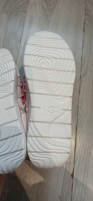 Оригінальні кросівки UGG Cambrian Trainer 37