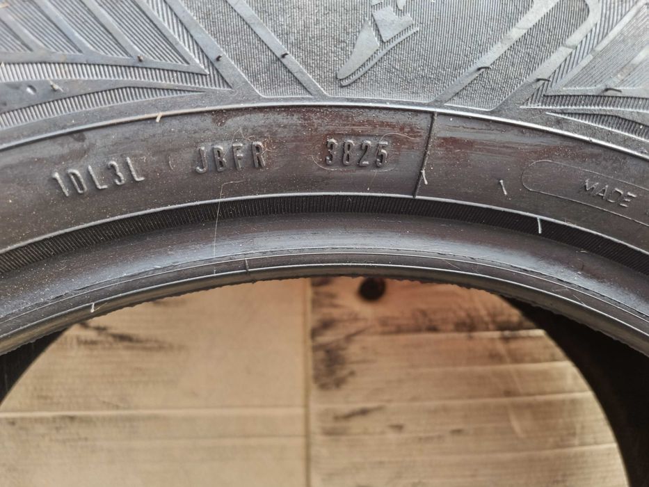Opony Całoroczne 235/55/18 104V GoodYear Vector Gen-3 SUV Rok 2025