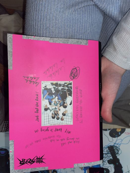 оригінальний альбом stray kids + подарунок