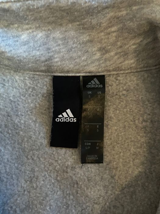 Кофта Adidas.