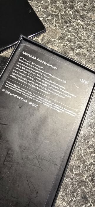 Продаю на запчастини смартфон Samsung Galaxy Note10 +