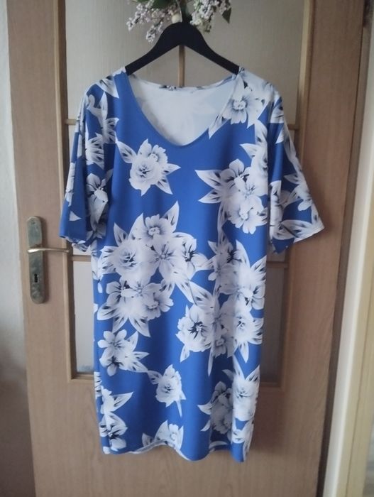 Okazja Nowa  Elegancka Sukienka Wizytowa Wyjściowa w Modnym komorze.