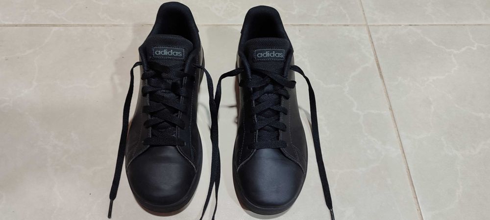 Sapatilhas Adidas pretas