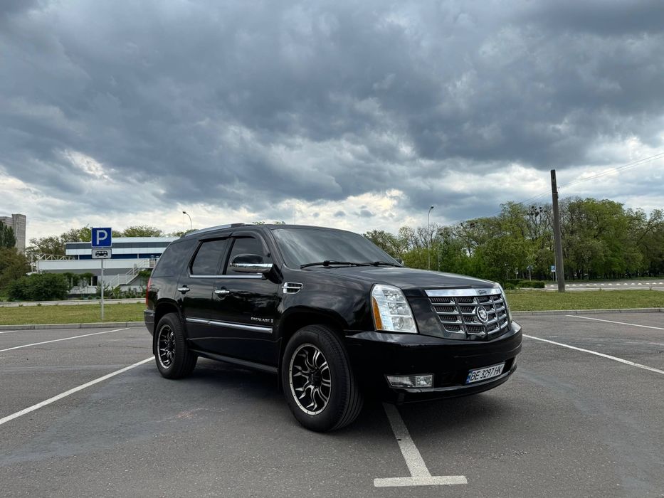 Позашляховик Cadillac Escalade 6.2 V8 409 к.с 4Х4