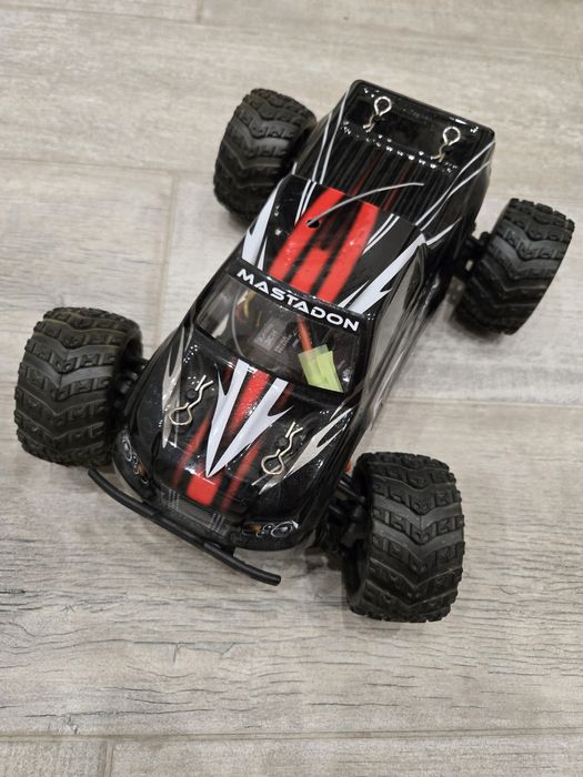 Машинка на радіокеруванні Монстр Mastadon E18MTL Brushless