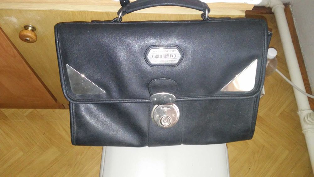 Carlo Armano Armani teczka, aktówka skórzana ładna , mocna OKAZJA