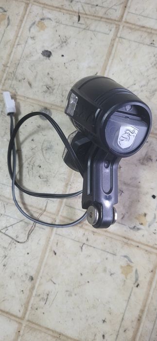 Lampa AXA Blueline 30
