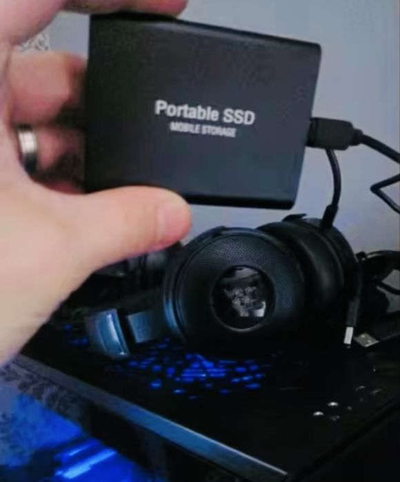 Акція! Зовнішній SSD-накопичувач 4 TB — компактний, швидкий, надійний