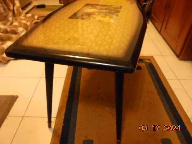 mesa de centro em bom estado como nova