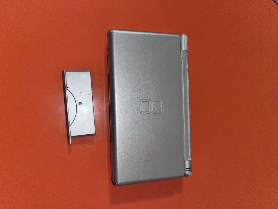 Nintendo DS Lite *avariada*