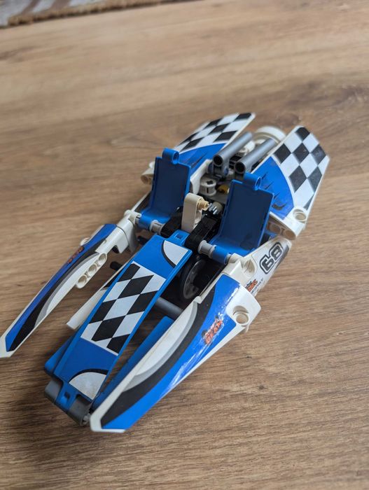 LEGO 42045 Technic Wyścigowy wodolot