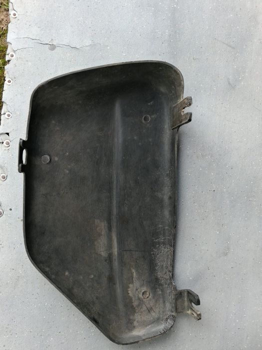 Boczek prawy WSK 125