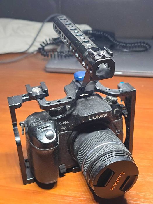 Aparat Panasonic Lumix GH4 obiektyw Lumix 12-42mm + klatka operatorska
