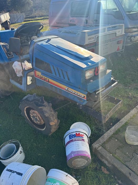 Trator com todas as peças incluidas