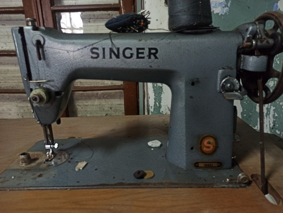 Máquina Singer 188k1 Granja do Ulmeiro • OLX Portugal