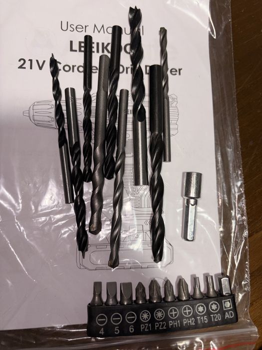 Berbequim Aparafusadora + bateira + kit completo