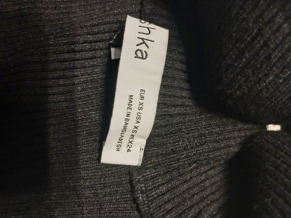 Półgolf z prążkowanego materiału