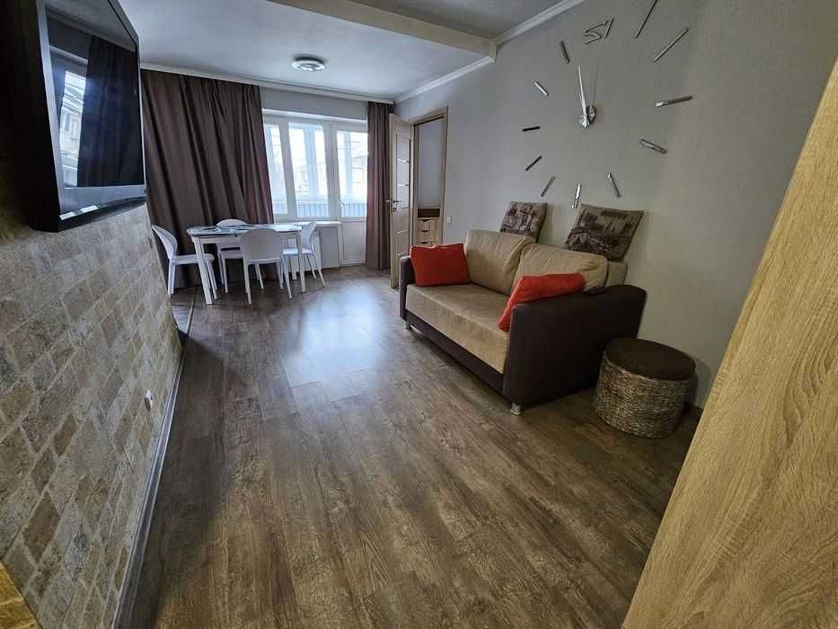 Здається 2-кімнатна квартира на вул.Ольжича,9