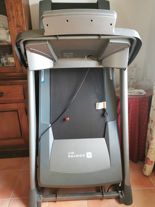 Passadeira de corrida Domyos TC-7 ( avariada)