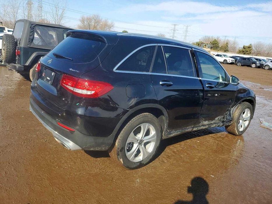 Mercedes-Benz GLC300 4Matic (2018)