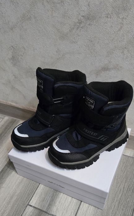 Зимние  сапоги на мальчика