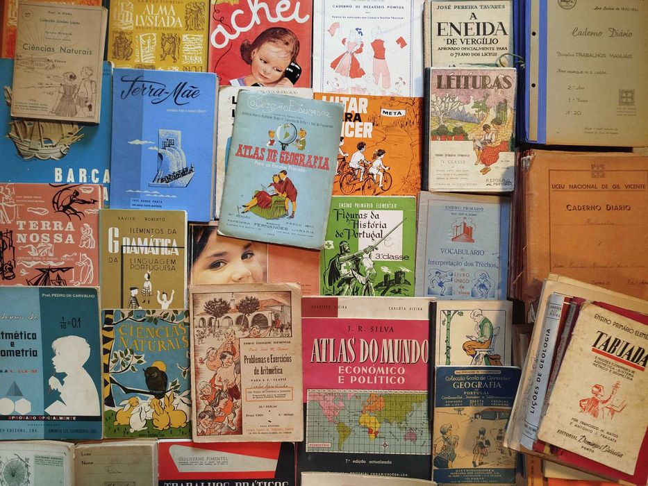 Livros Escolares Antigos - Lote 56 Livros + Cadernos de Escola Antigos Mocidade Portuguesa