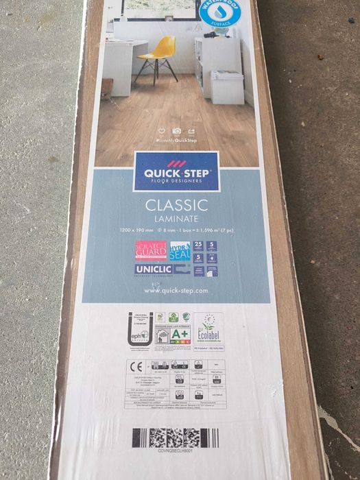 panele laminowane Quick step dąb naturalny nocny nowe
