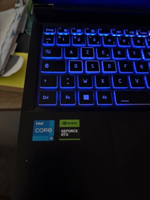 Portátil Gamer eRazer RTX 4060 i5 12th Gen 12450H 16GB RAM