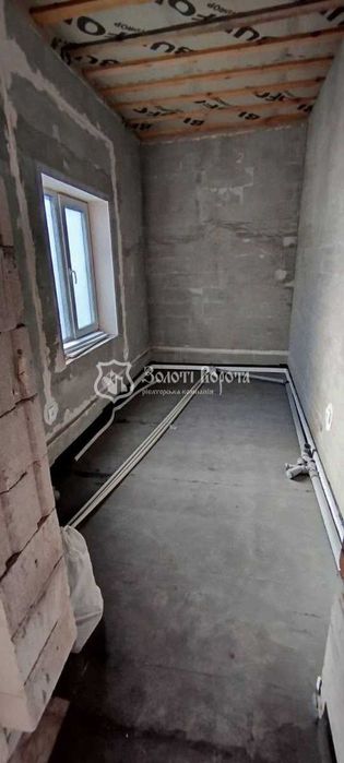 Будинок, 2 пов. Під ремонт. с. Погреби, Броварський район