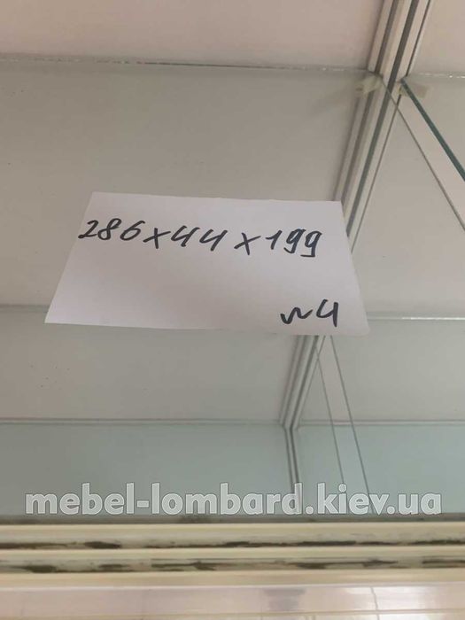 Шкаф-витрина "Белый" бу