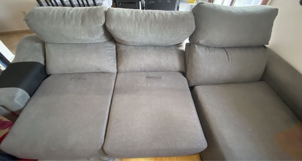 Sofá 2 lugares extensiveis+ chaise longue c/ arrumação em ótimo estado