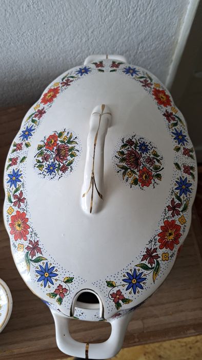 Serviço de jantar clássico_26 peças_louças Pinheira-Aveiro