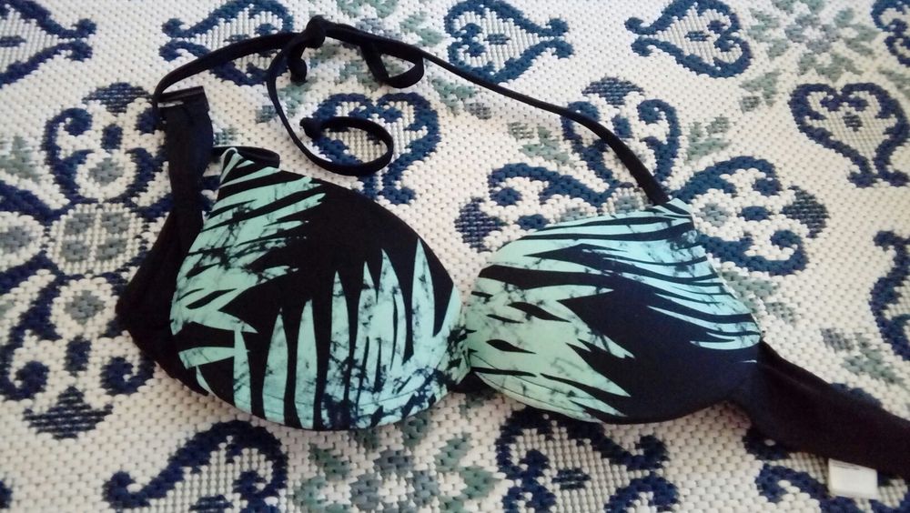 Bikini reserved 34