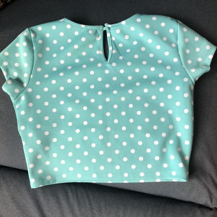 Koszulka damska krótki rękawek crop top w kropki rozmiar M