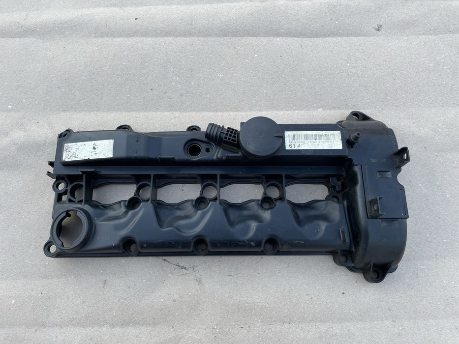 Клапанная крышка на VITO-VIANO W 639