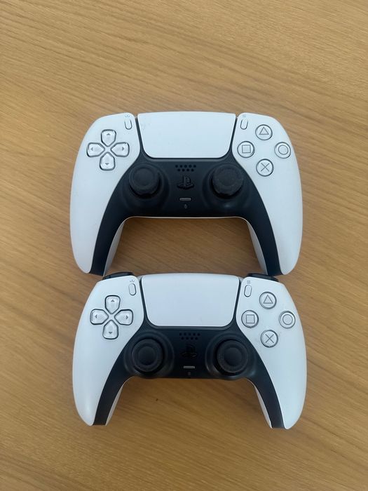 PlayStation 5 / Dois comandos dualsense
