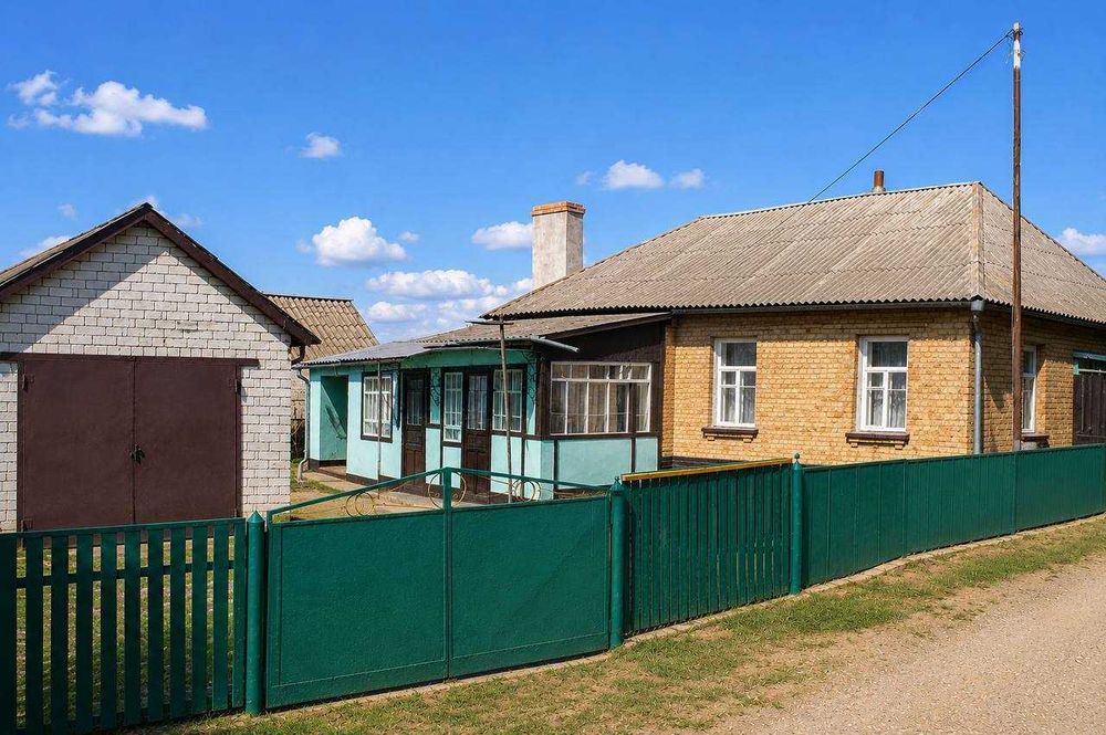 Продається будинок в смт. Олександрівка
