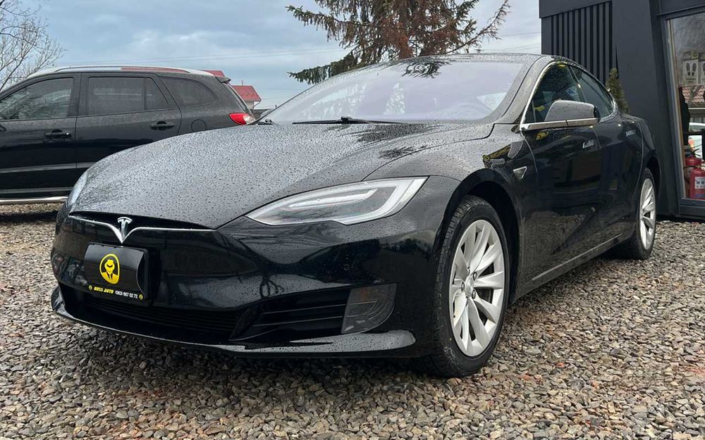 Tesla Model S 2016
