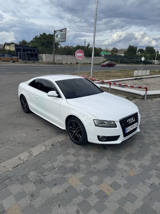 Продам Audi A5 B8 3.2 quattro официал