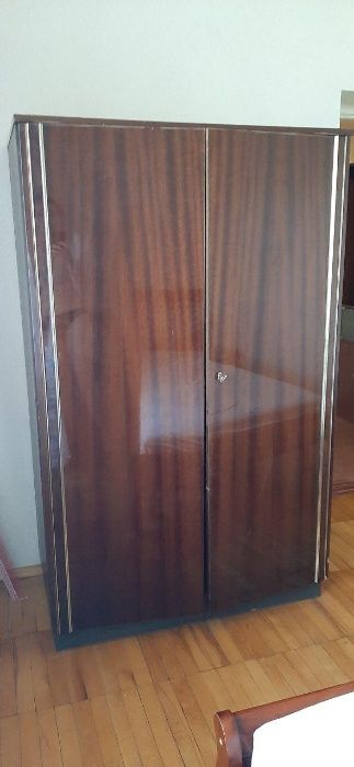 Шифоньер с полочками!Центр.Пл.Фествальная.